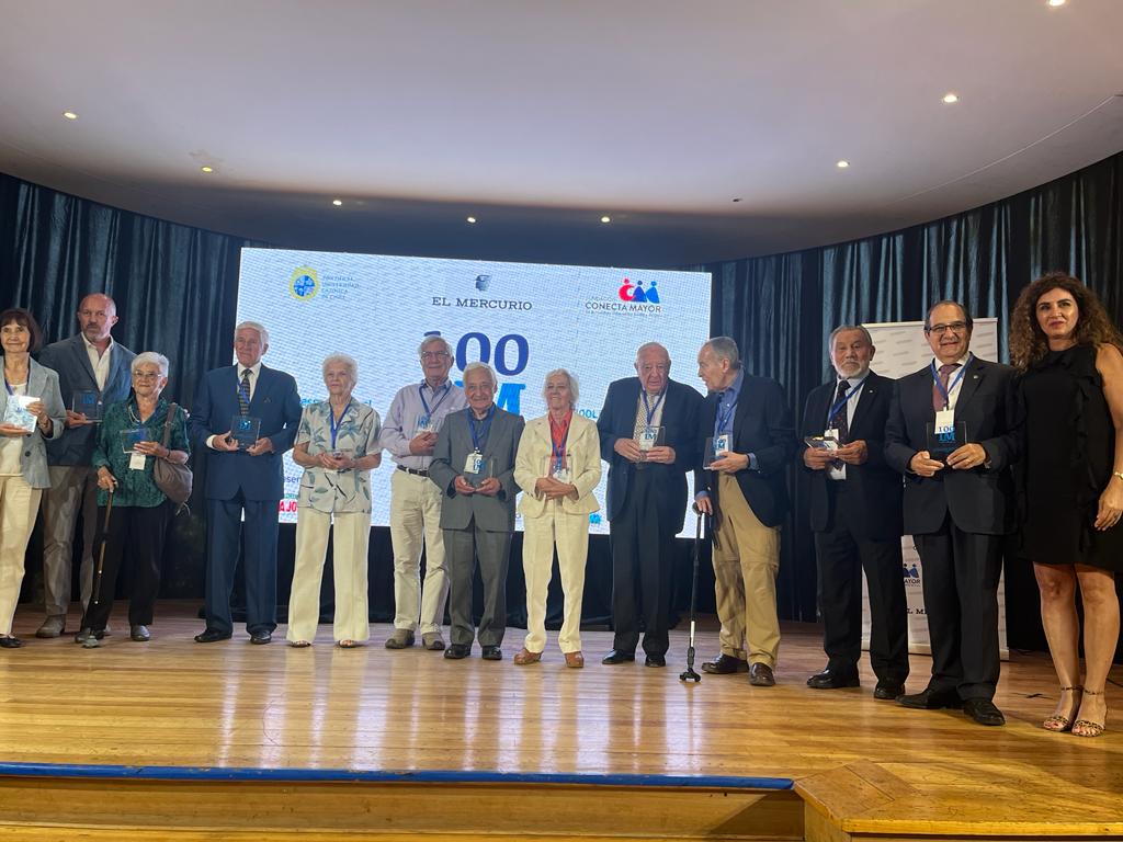 100 LÍDERES MAYORES DOCTOR JORGE ROJAS RECIBE DISTINCIÓN El reconocimiento es entregado por la Fundación Conecta Mayor, El Mercurio y la Universidad Católica