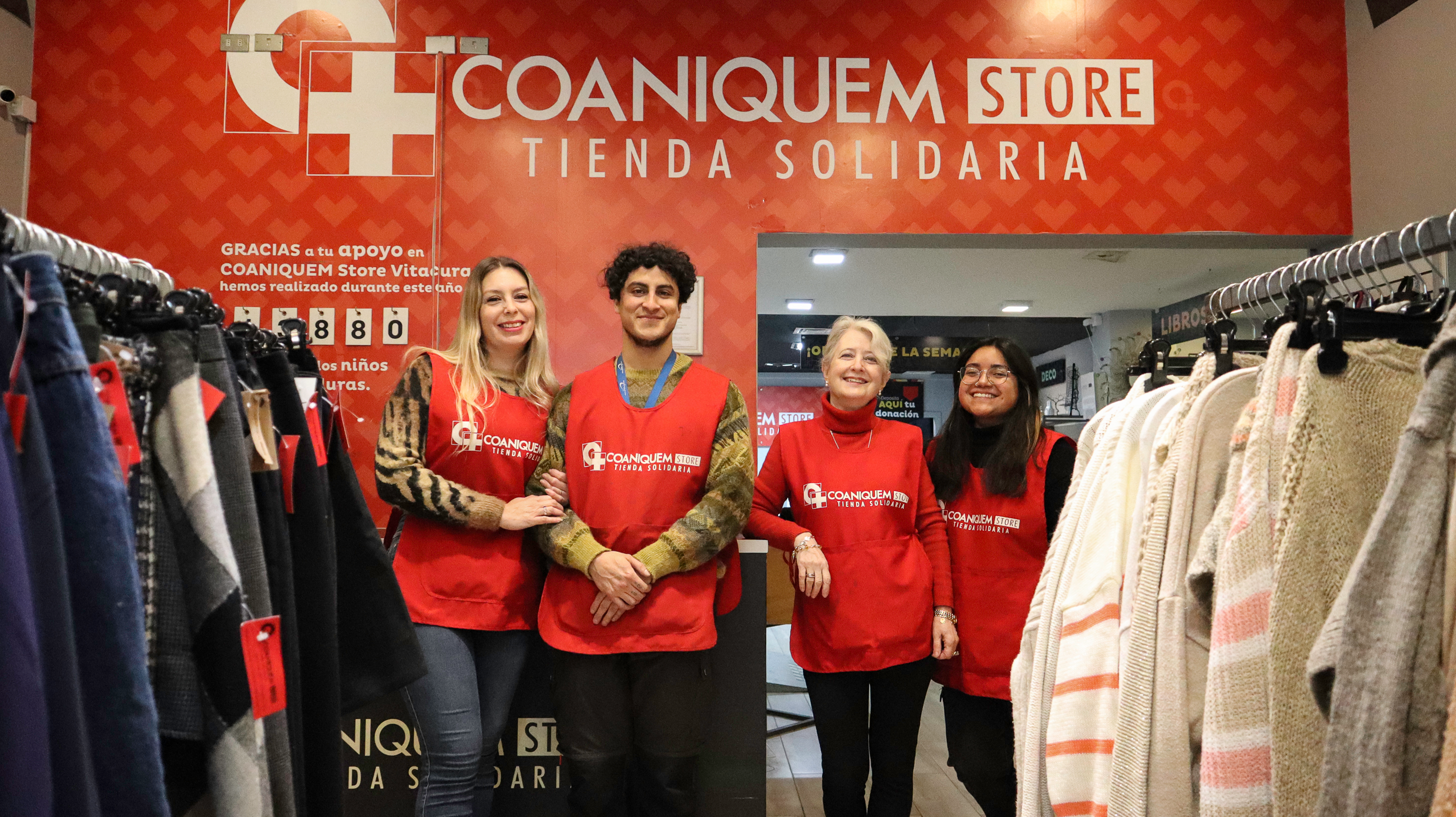 voluntarios tiendas solidarias