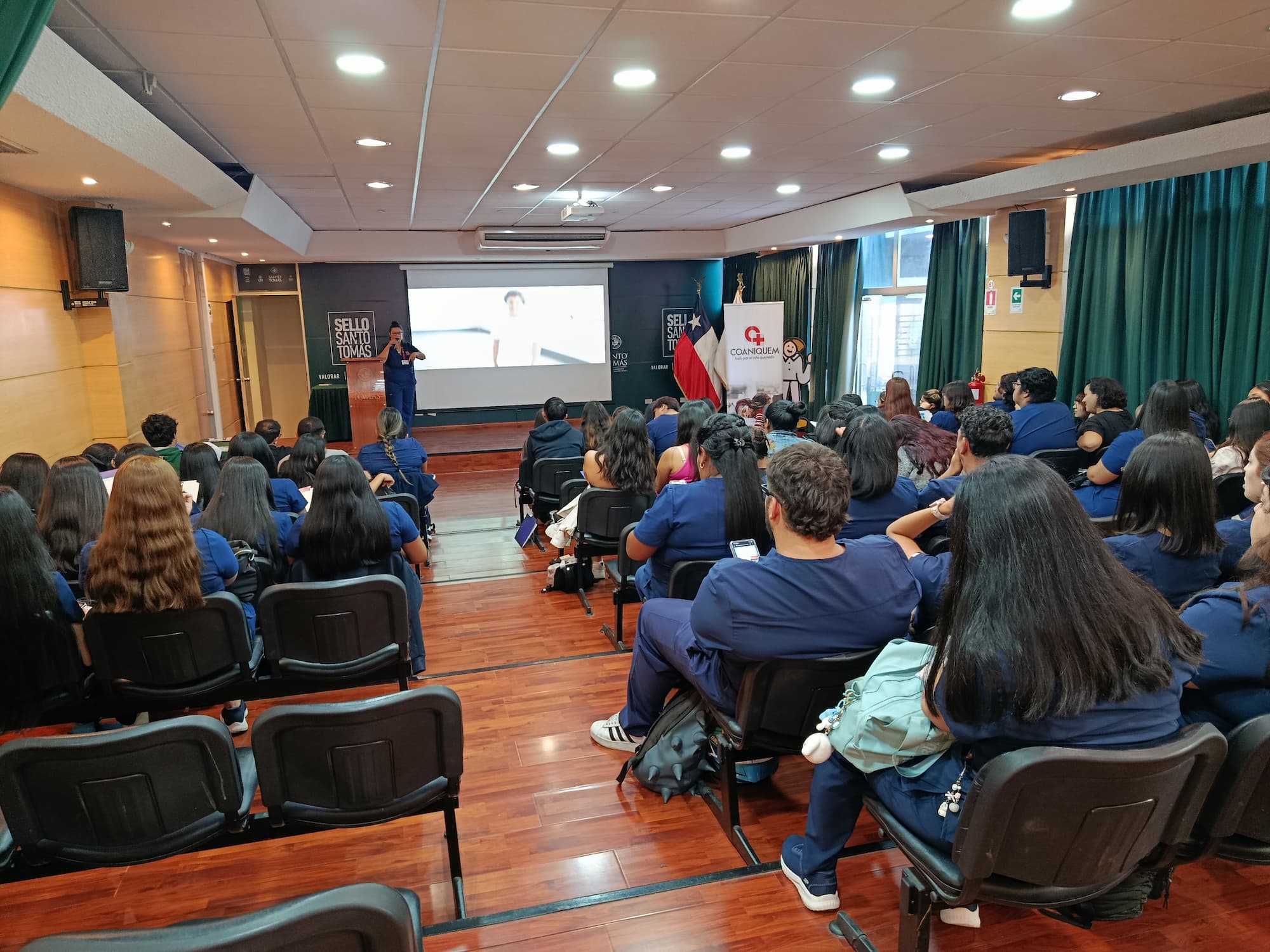 Estudiantes de Enfermería de Santo Tomás Iquique se certifican como monitores en prevención de quemaduras infantojuveniles